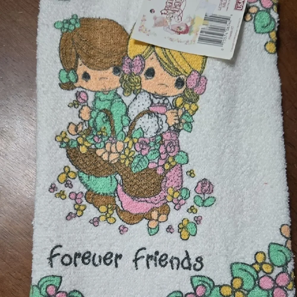 Precious Moments Floral Friends Towel - Green and Pink.. Vintage